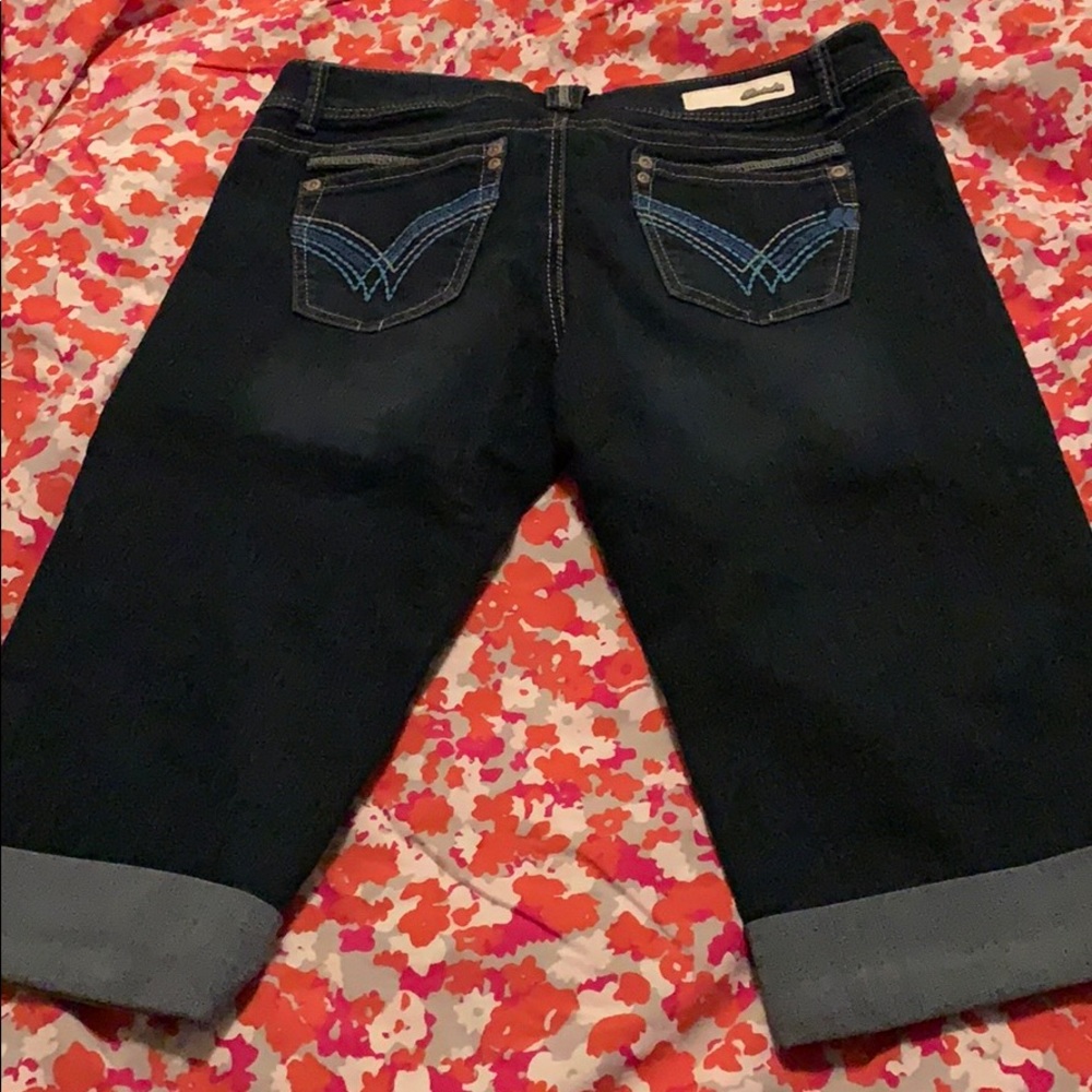 NWOT Juniors Rewind Capris